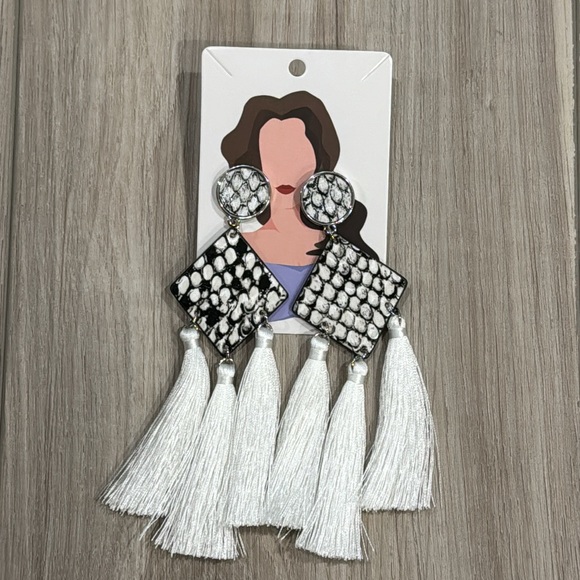 Jewelry - Tassel Earrings